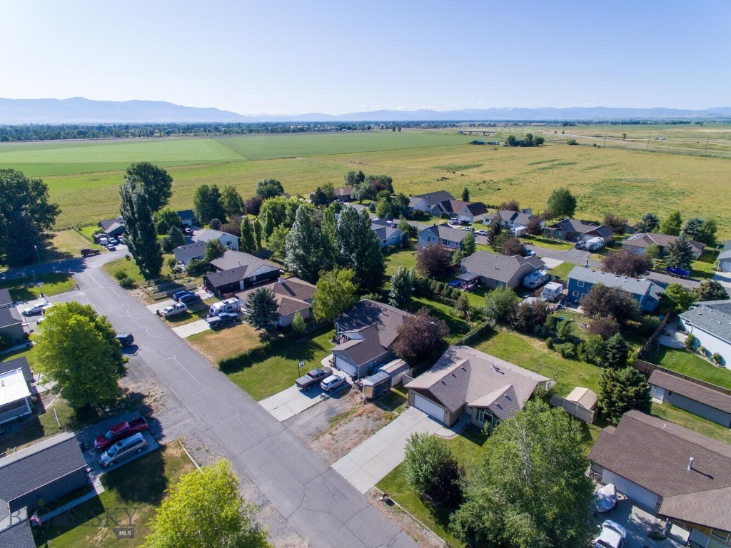 Manhattan, Montana 59741, United States, 3 Bedrooms Bedrooms, ,2 BathroomsBathrooms,Residential,Active,161695