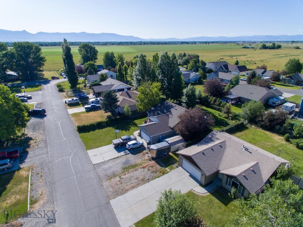 Manhattan, Montana 59741, United States, 3 Bedrooms Bedrooms, ,2 BathroomsBathrooms,Residential,Active,161695