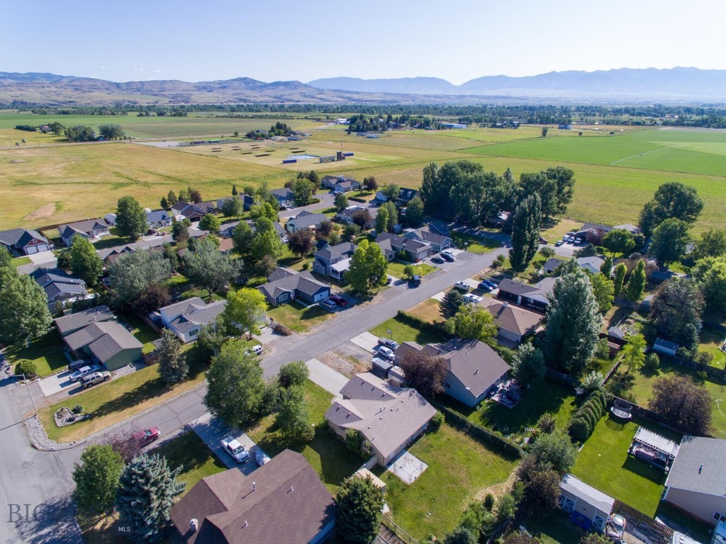 Manhattan, Montana 59741, United States, 3 Bedrooms Bedrooms, ,2 BathroomsBathrooms,Residential,Active,161695