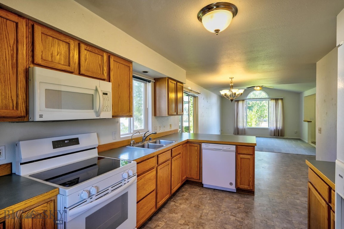 Manhattan, Montana 59741, United States, 3 Bedrooms Bedrooms, ,2 BathroomsBathrooms,Residential,Active,161695