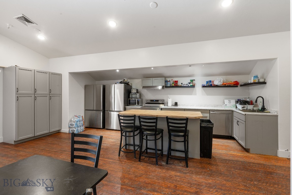 Meadow Village - Commercial Sale