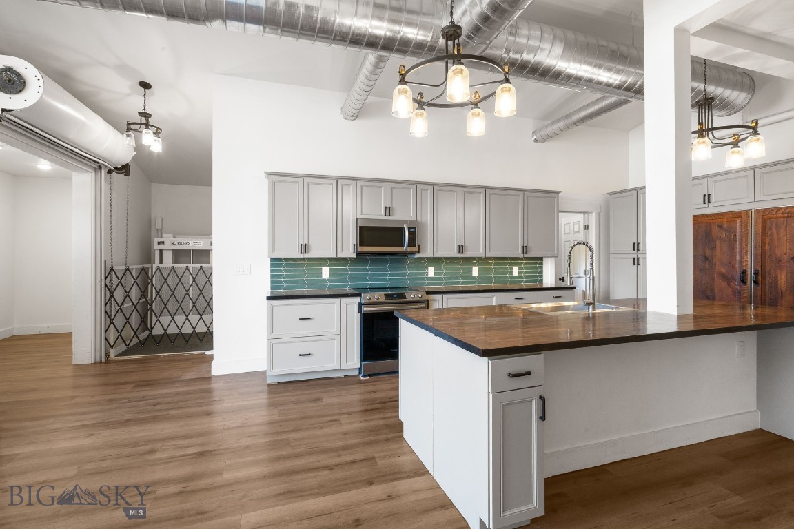 Meadow Village - Commercial Sale