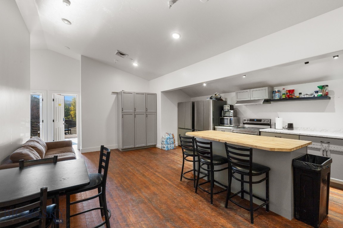 Meadow Village - Commercial Sale