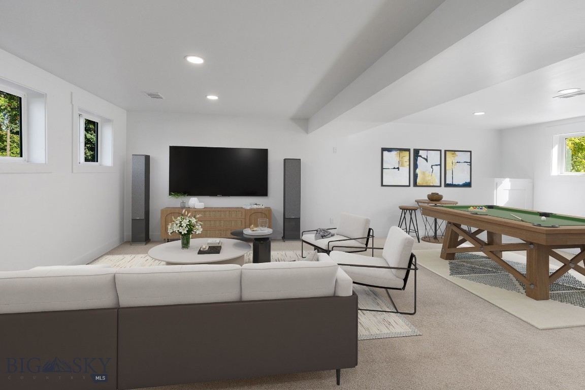 Bozeman, Montana 59715, United States, 3 Bedrooms Bedrooms, ,2 BathroomsBathrooms,Residential,Pending,39760