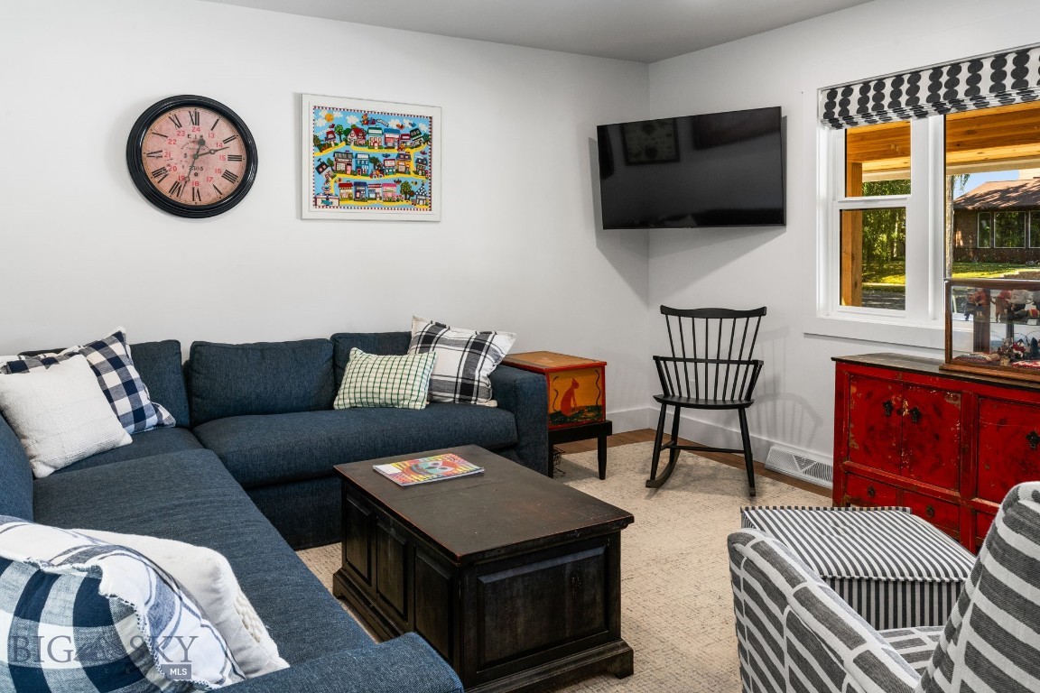 Bozeman, Montana 59715, United States, 3 Bedrooms Bedrooms, ,2 BathroomsBathrooms,Residential,Pending,39760