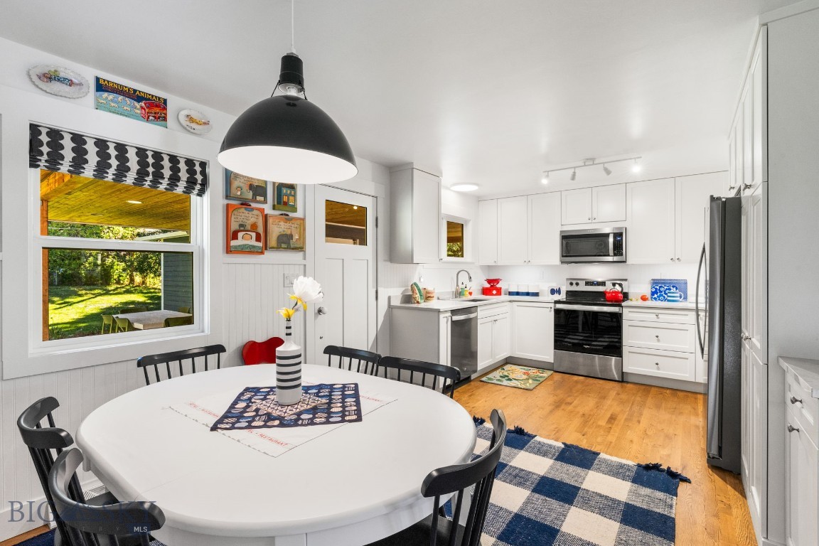 Bozeman, Montana 59715, United States, 3 Bedrooms Bedrooms, ,2 BathroomsBathrooms,Residential,Pending,39760