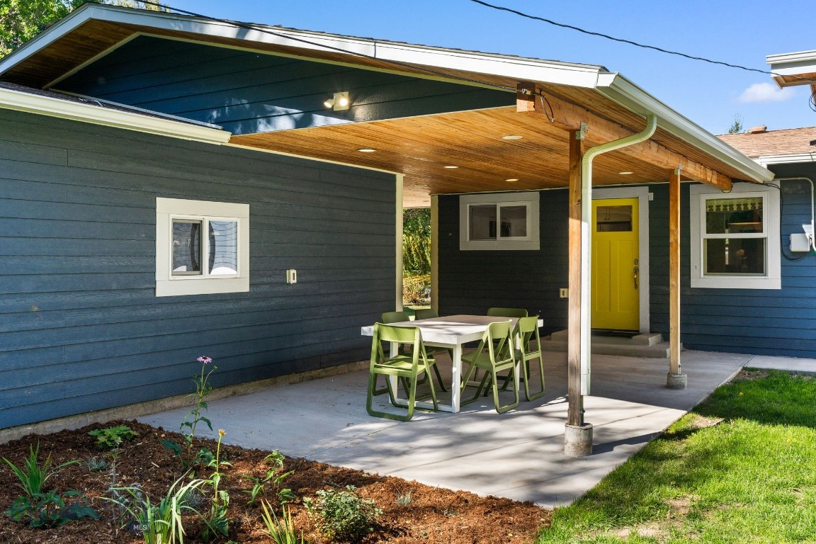 Bozeman, Montana 59715, United States, 3 Bedrooms Bedrooms, ,2 BathroomsBathrooms,Residential,Pending,39760