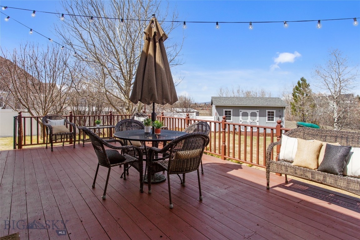 Butte, Montana 59701, United States, 5 Bedrooms Bedrooms, ,4 BathroomsBathrooms,Residential,Contingent,111037