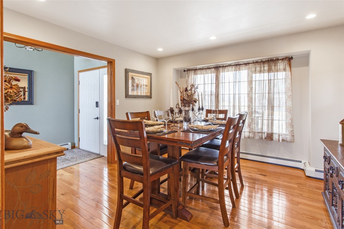 Butte, Montana 59701, United States, 5 Bedrooms Bedrooms, ,4 BathroomsBathrooms,Residential,Contingent,111037