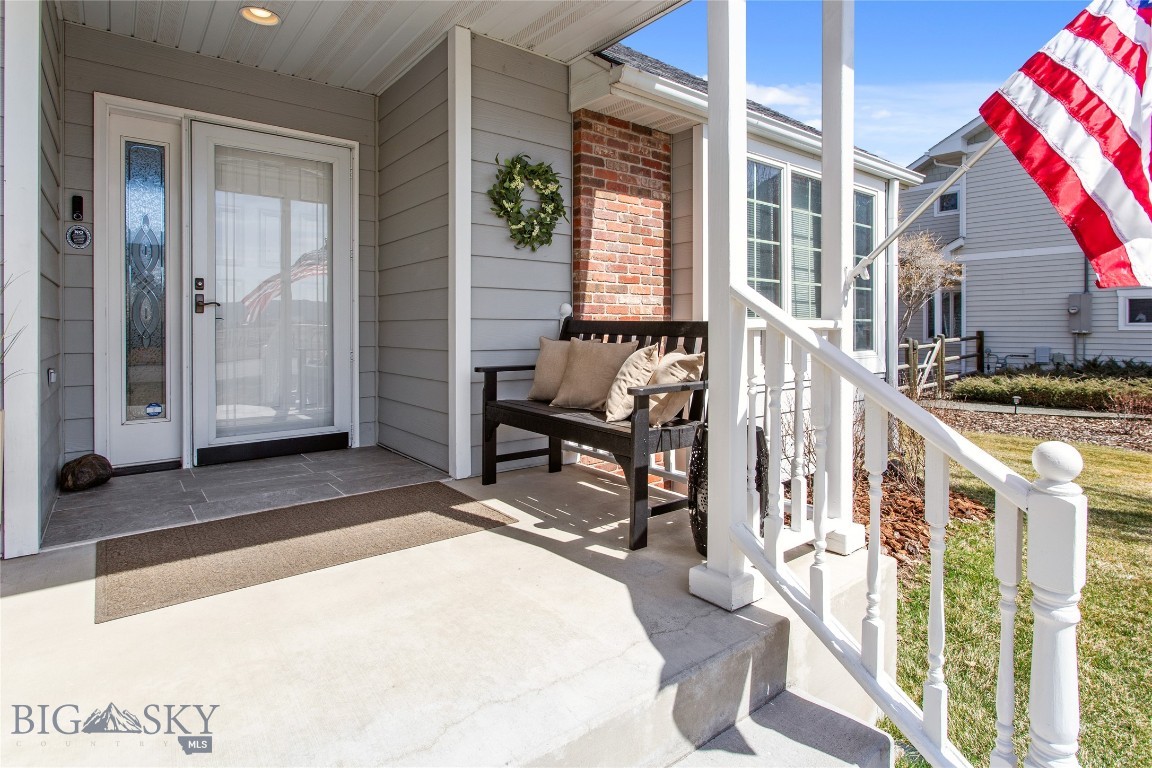 5 Holly Lane