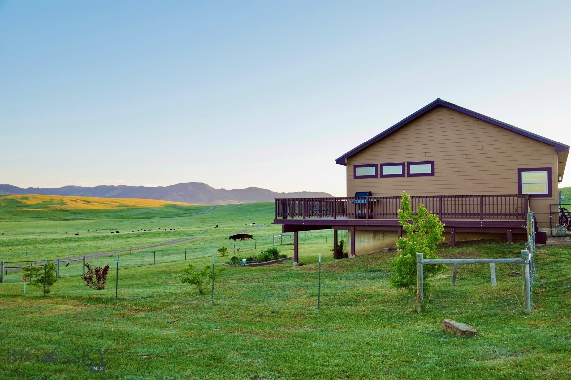 2575 Cascade Hound Creek Road