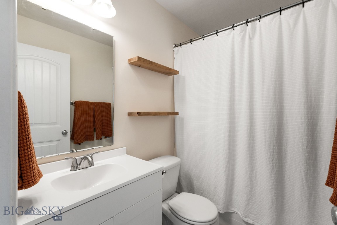 Bozeman, Montana 59718, United States, 3 Bedrooms Bedrooms, ,3 BathroomsBathrooms,Residential,Pending,206694