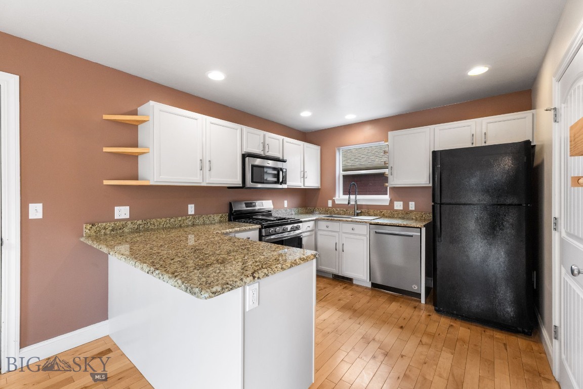 Bozeman, Montana 59718, United States, 3 Bedrooms Bedrooms, ,3 BathroomsBathrooms,Residential,Pending,206694