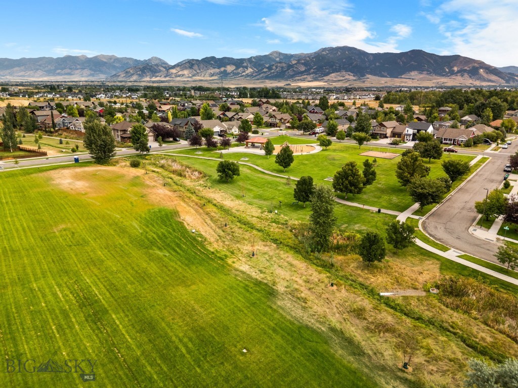 Bozeman, Montana 59718, United States, 3 Bedrooms Bedrooms, ,3 BathroomsBathrooms,Residential,Pending,206694