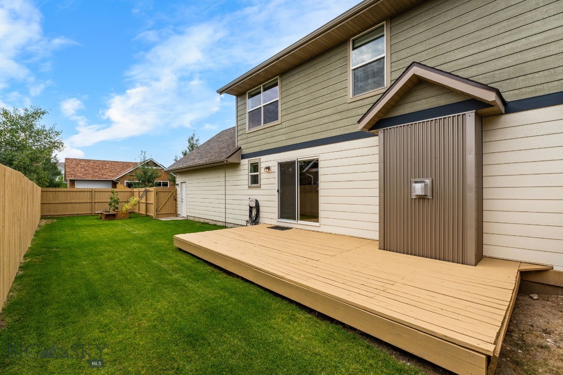 Bozeman, Montana 59718, United States, 3 Bedrooms Bedrooms, ,3 BathroomsBathrooms,Residential,Pending,206694