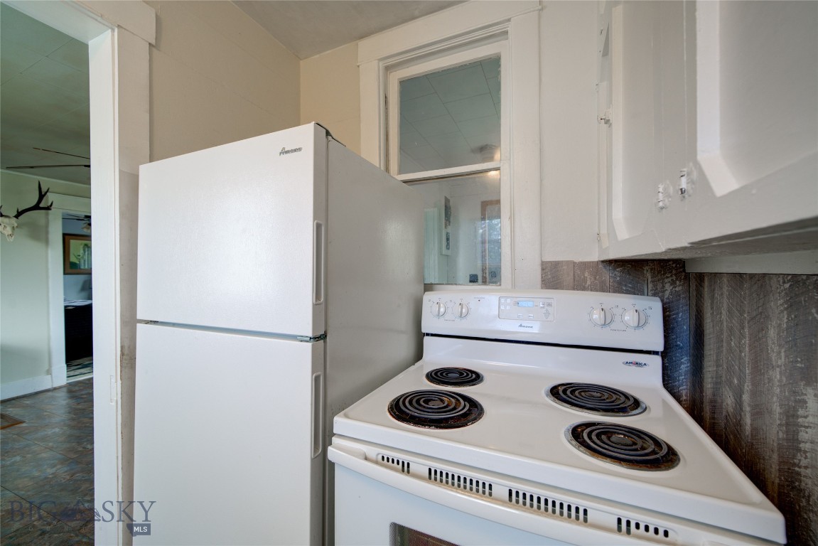 Belgrade, Montana 59714, United States, 2 Bedrooms Bedrooms, ,1 BathroomBathrooms,Residential,Pending,56946