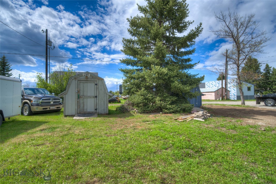 Belgrade, Montana 59714, United States, 2 Bedrooms Bedrooms, ,1 BathroomBathrooms,Residential,Pending,56946