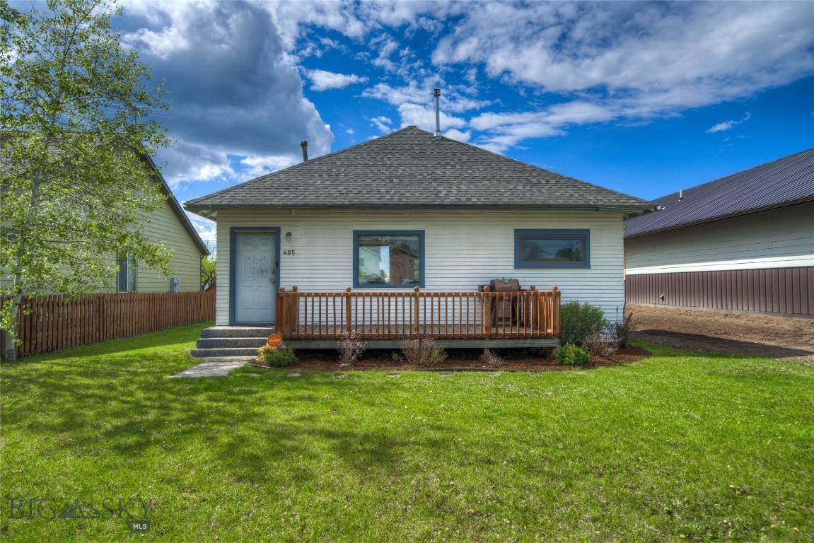 Belgrade, Montana 59714, United States, 2 Bedrooms Bedrooms, ,1 BathroomBathrooms,Residential,Pending,56946