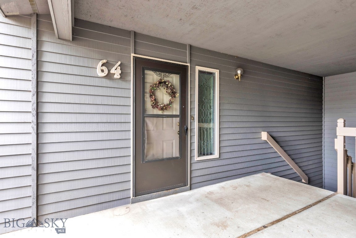 2200 W Dickerson Street 64