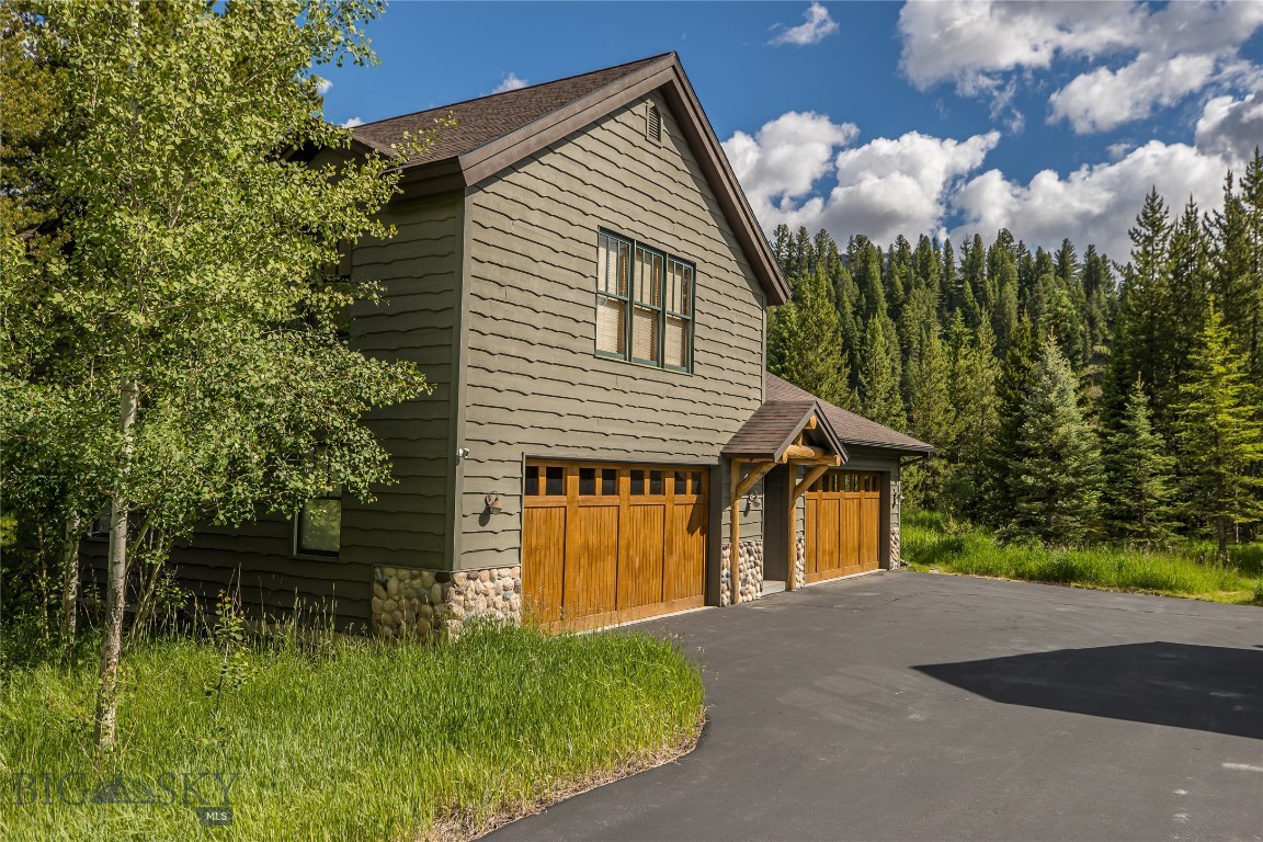 Aspen Groves - Residential