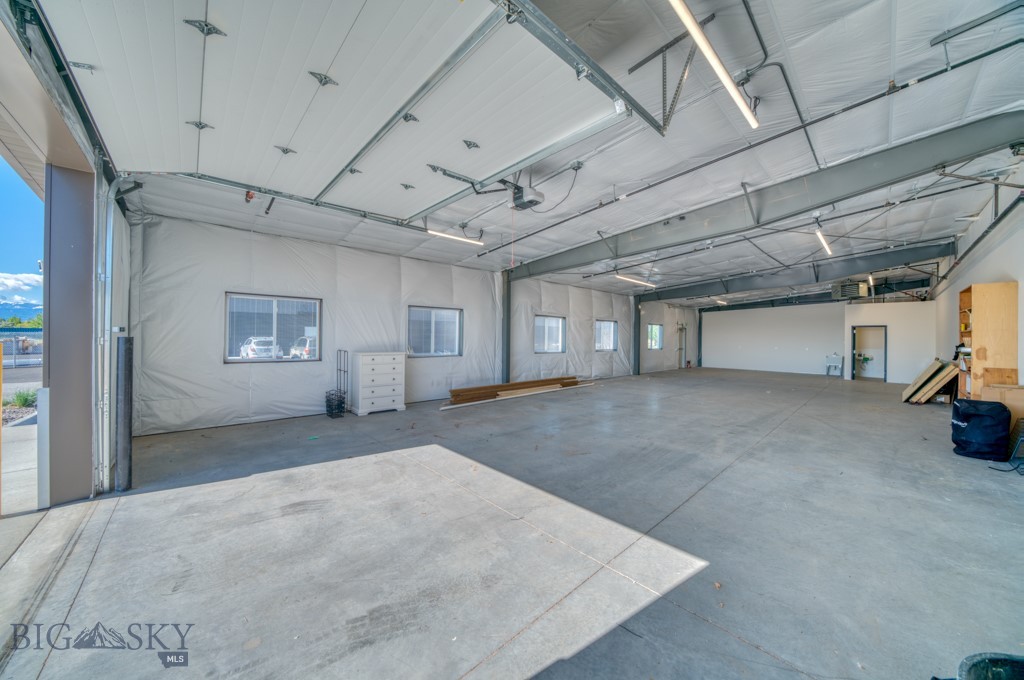 Shedhorn - Commercial Lease