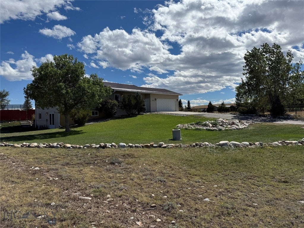 18 Meadowlark Circle