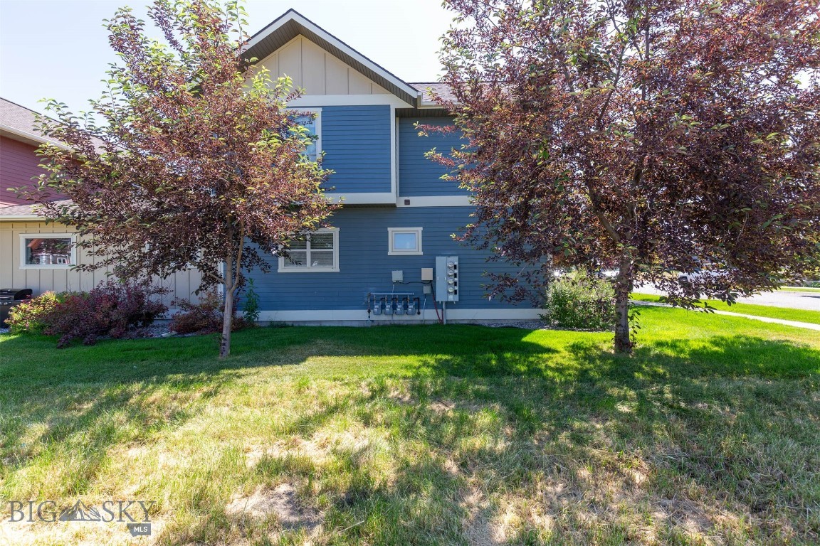 3335 N 27th 11