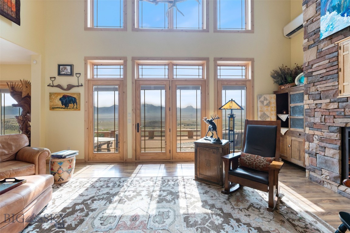 Shining Mountain Unit I - Residential