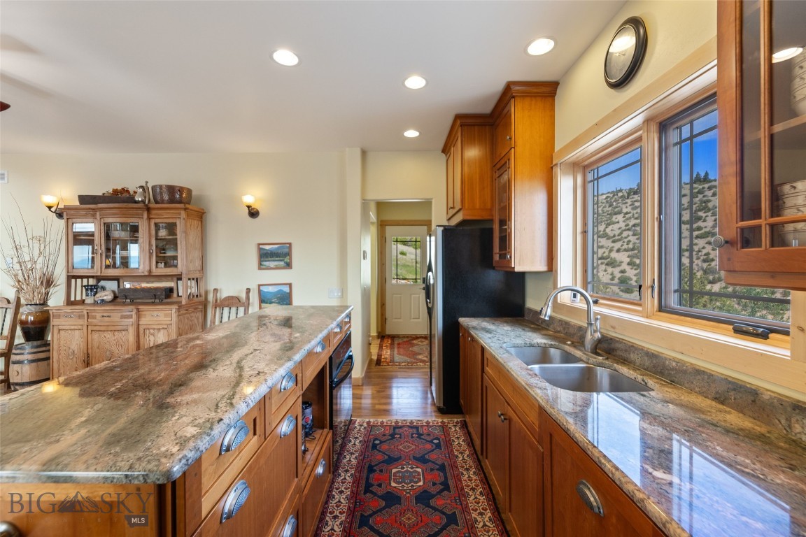 Shining Mountain Unit I - Residential