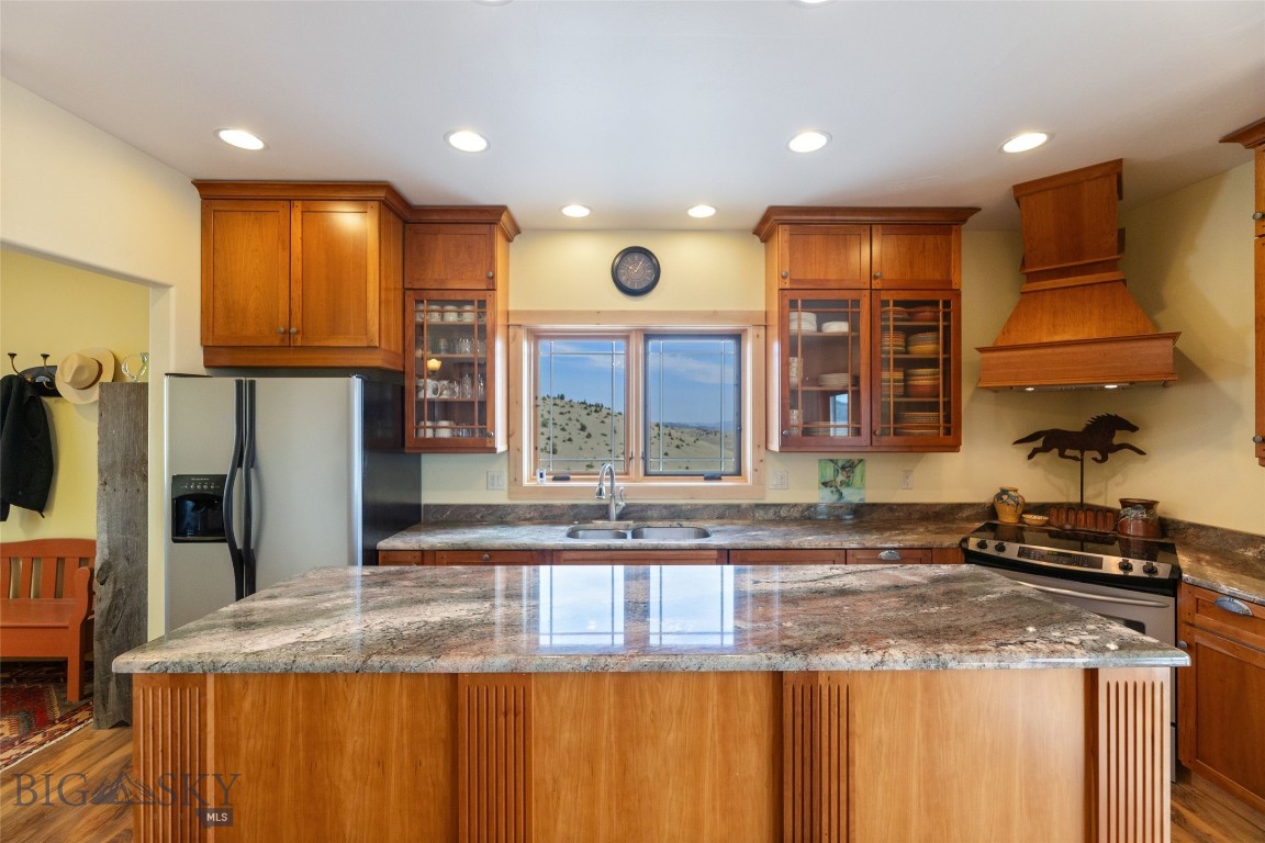 Shining Mountain Unit I - Residential