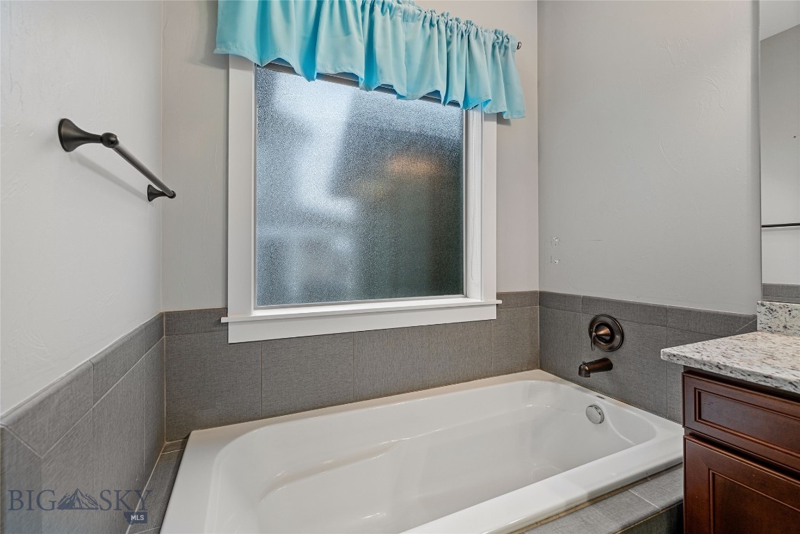 Middle Creek Parklands - Residential