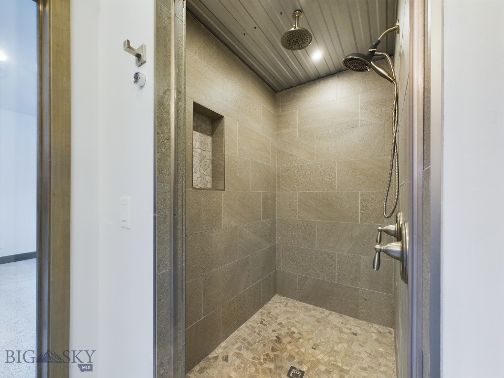 Falcon Hollow - Residential