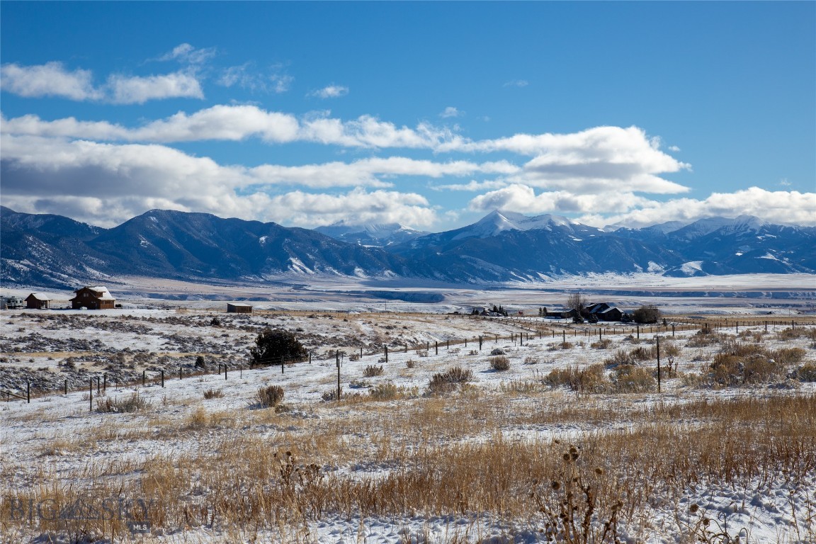 Shining Mountain West - Land