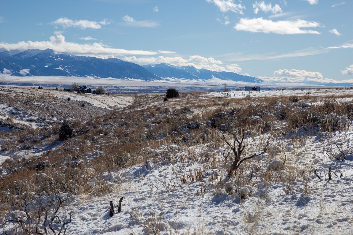 Shining Mountain West - Land