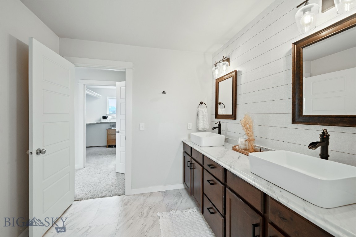 Gooch Hill Meadows - Residential