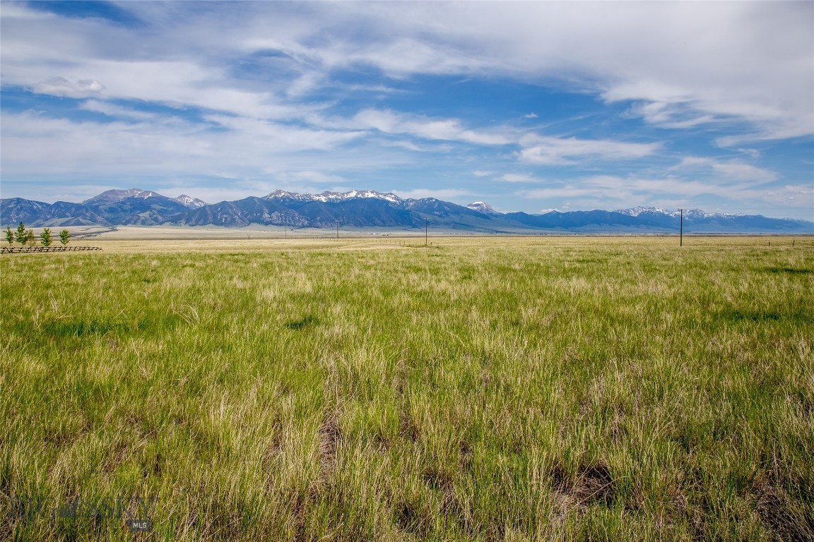 Pronghorn Meadows - Land