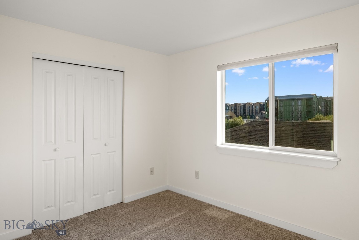 Baxter Springs Condo - Residential