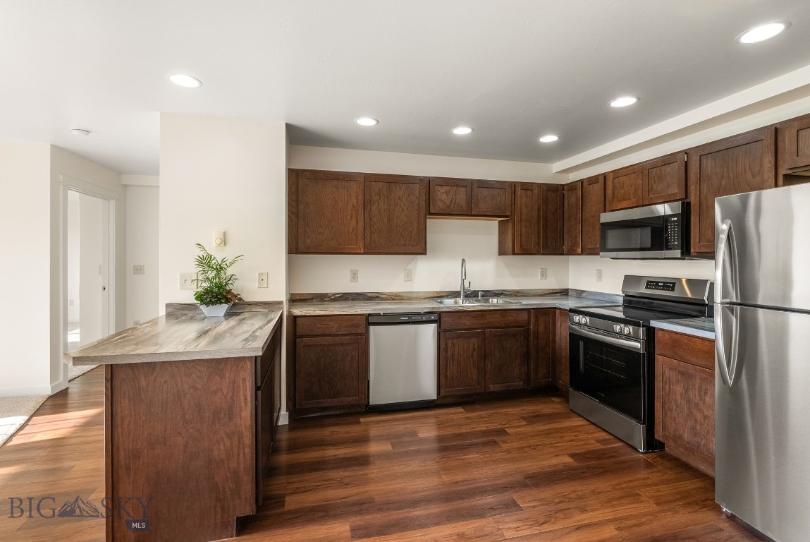 Baxter Springs Condo - Residential