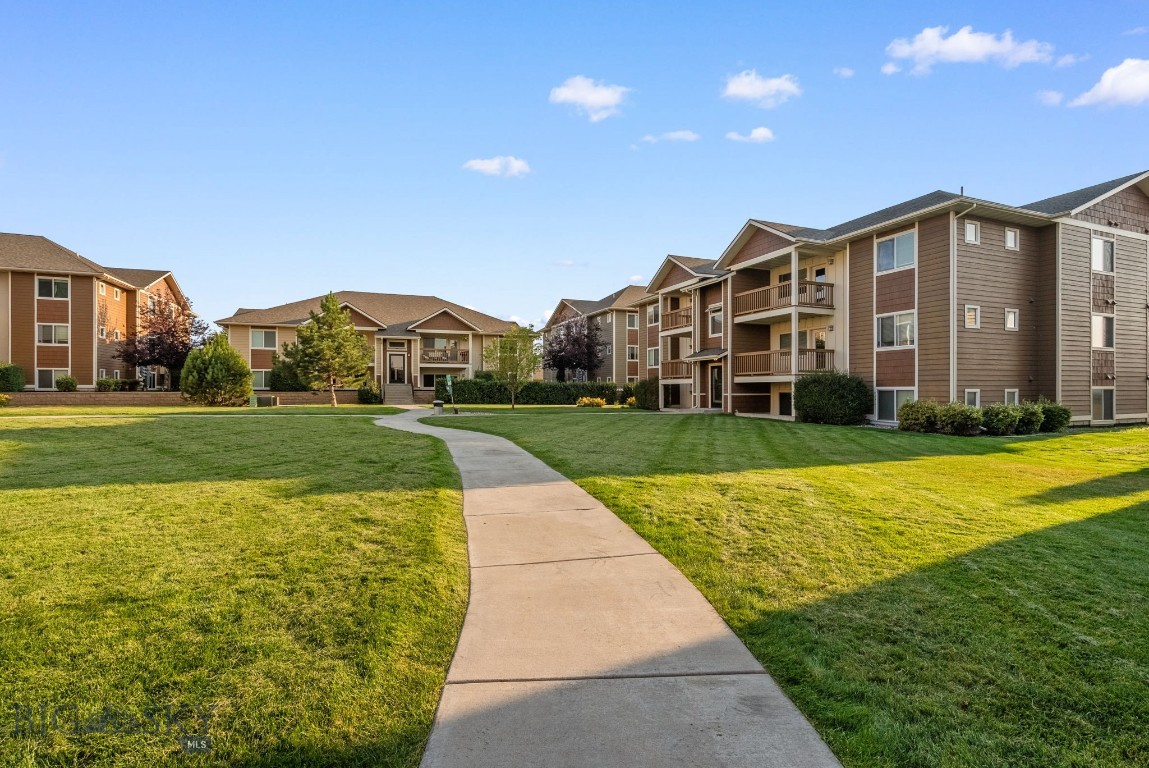 Baxter Springs Condo - Residential