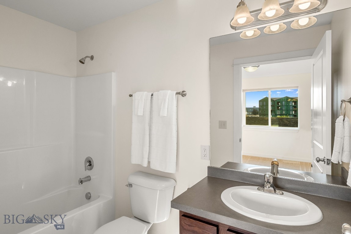 Baxter Springs Condo - Residential