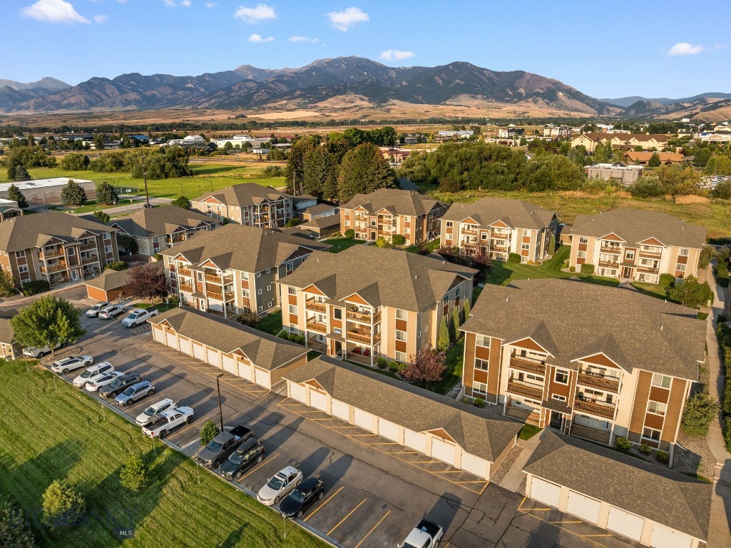 Baxter Springs Condo - Residential