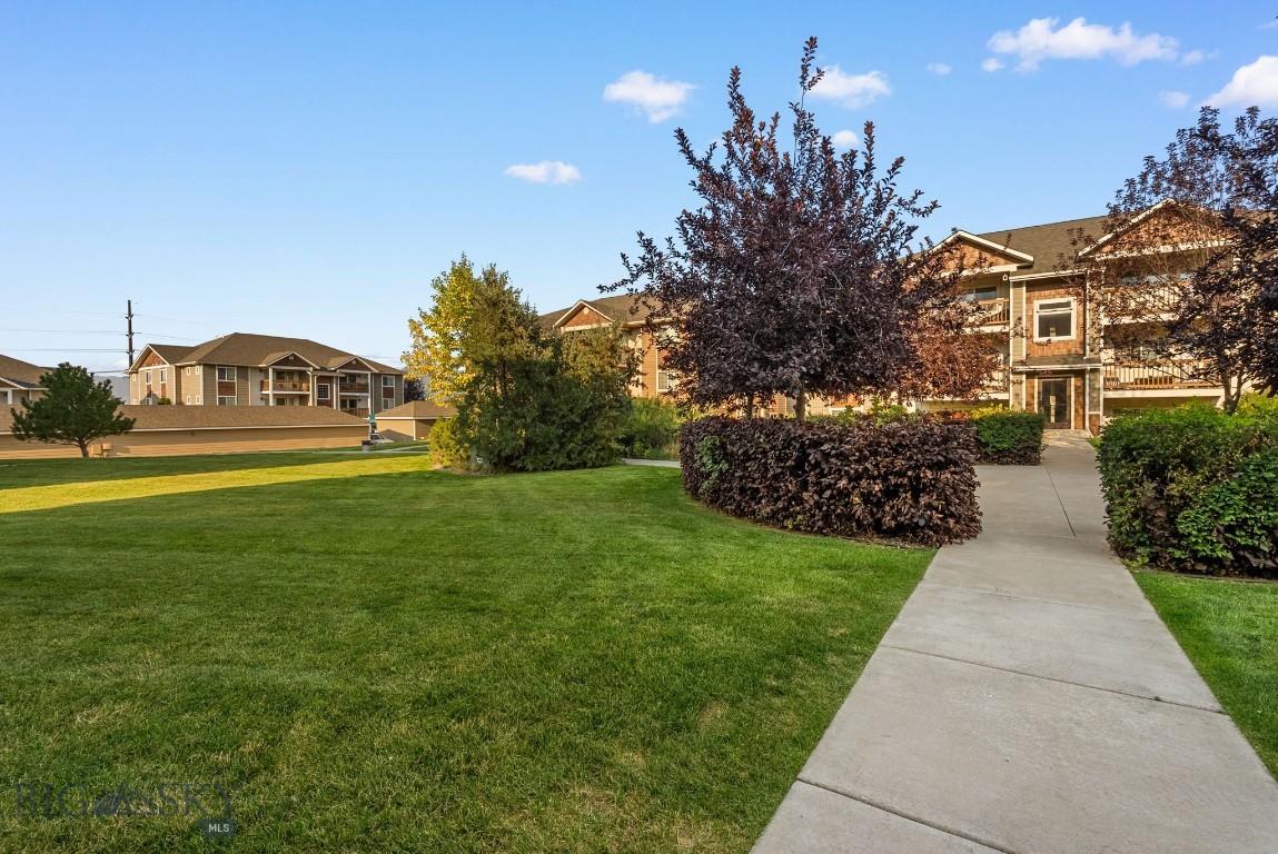Baxter Springs Condo - Residential