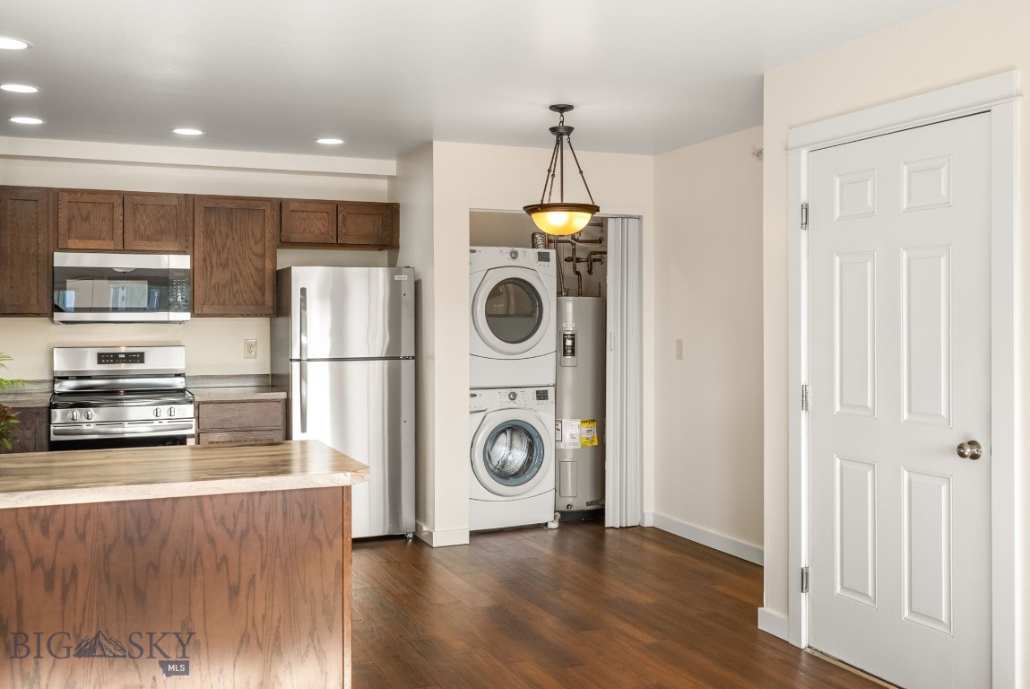 Baxter Springs Condo - Residential