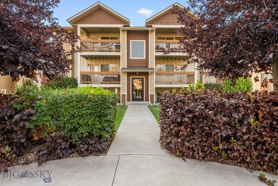 Baxter Springs Condo - Residential