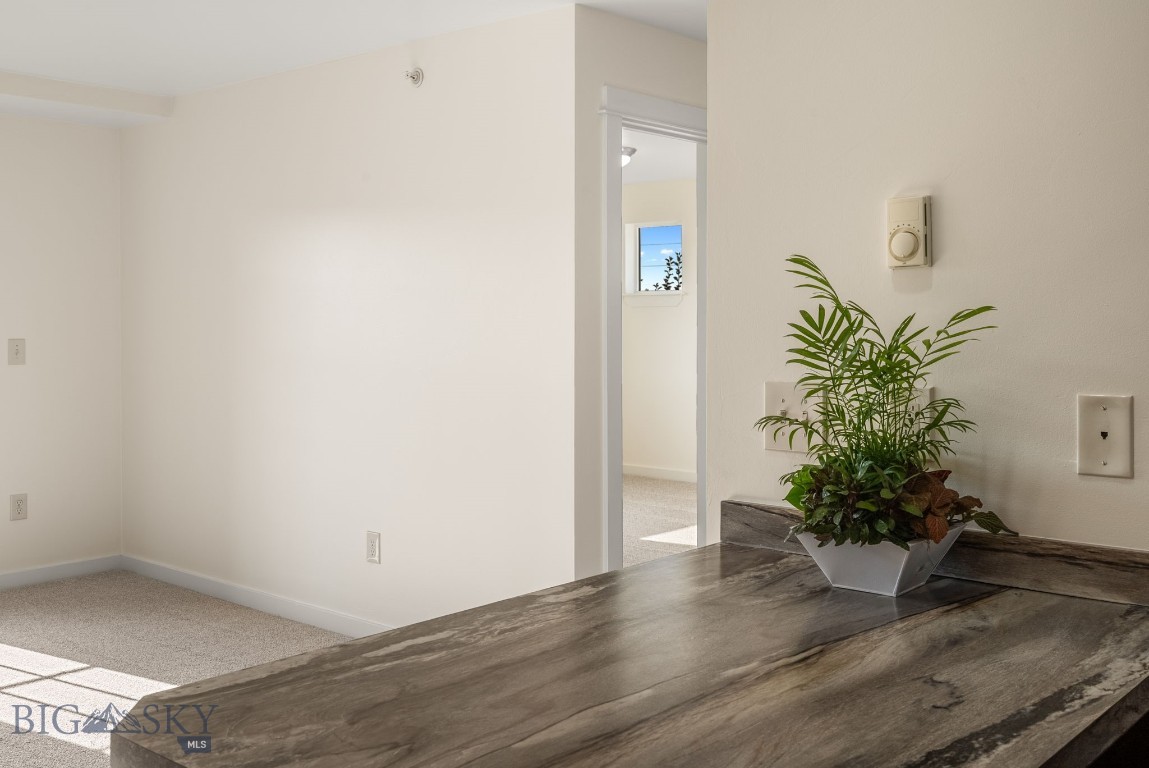 Baxter Springs Condo - Residential
