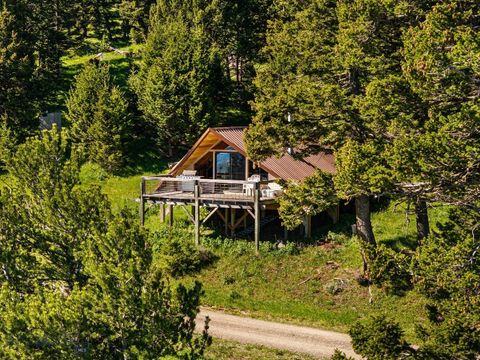 Photo of 502 Quinn Creek Road, Bozeman, MT 59715 (MLS # 412332)