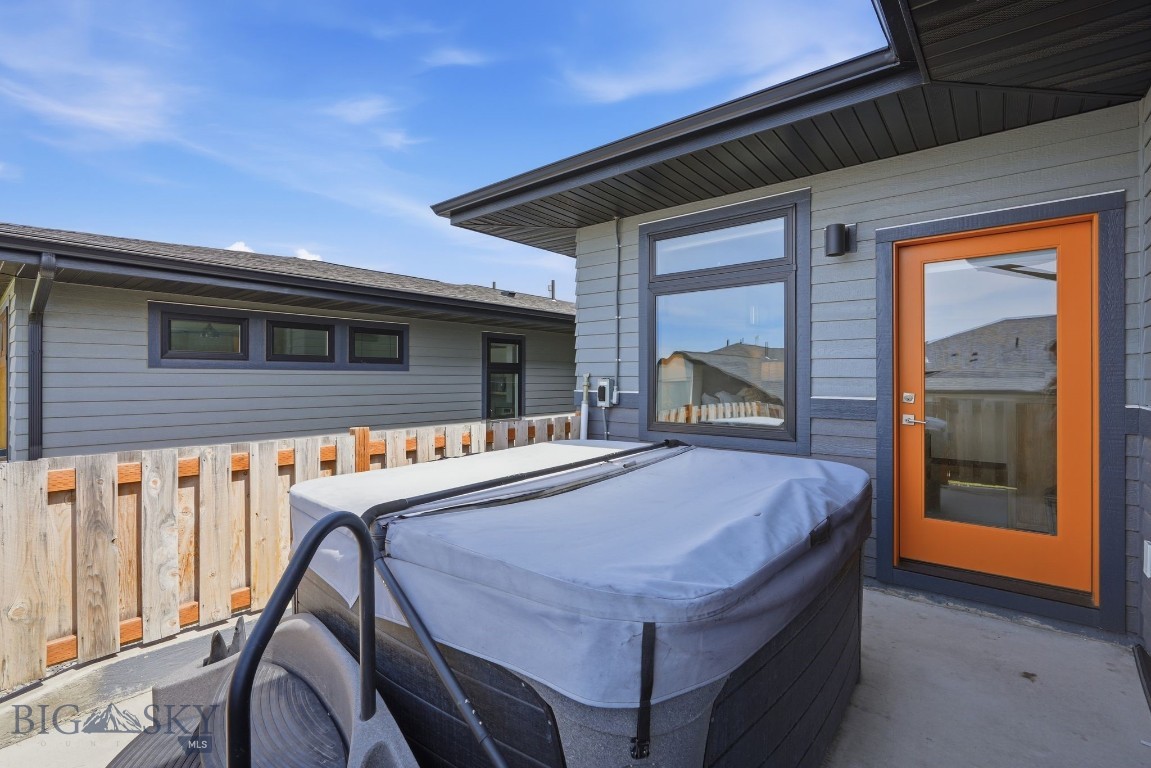 Middle Creek Parklands - Residential