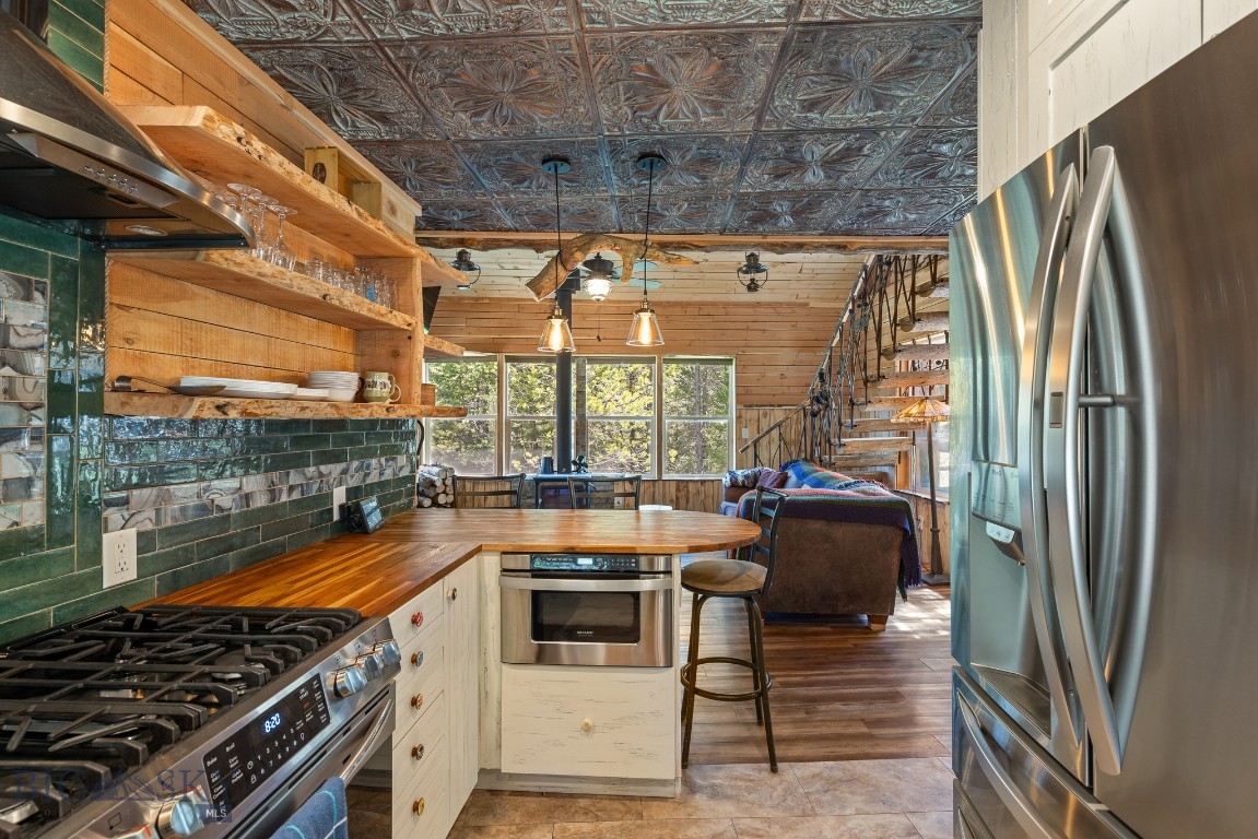 Bozeman, Montana 59715, United States, 1 Bedroom Bedrooms, ,2 BathroomsBathrooms,Residential,Active,143242