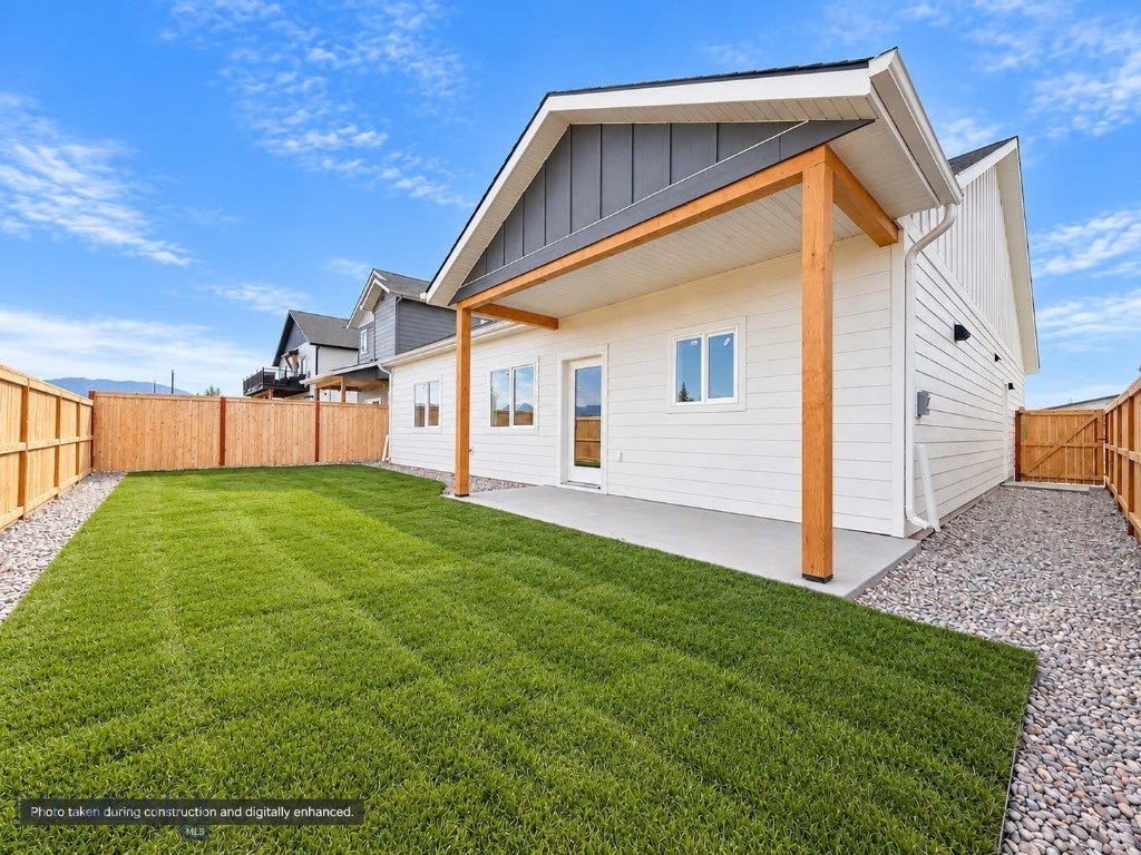 856 Accolade Loop