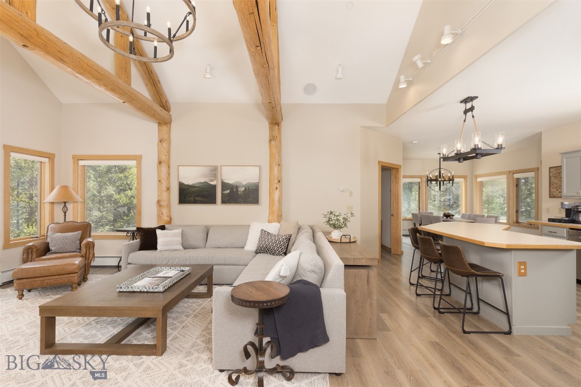 3560 Sprucewood